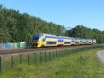 Elektrisch/727384/ns-ddirm-vi-triebzug-8746-polder-oudendijk NS DDIRM-VI Triebzug 8746 Polder Oudendijk, Willemsdorp 15-05-2020.

NS DDIRM-VI treinstel 8746 Polder Oudendijk, Willemsdorp 15-05-2020.
