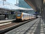 NS SNG Triebzug 3010, 2324 und 3028 Ersatz intercity nach Alkmaar Gleis 7 Utrecht Centraal Station 07-03-2024.


NS SNG treinstel 3010, 2324 en 3028 als vervangende intercity naar Alkmaar. Utrecht CS 07-03-2024.