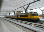 was-es-bald-nicht-mehr-gibt/175593/1745-mit-icr-wagen-als-intercity 1745 mit ICR Wagen als Intercity Den Haag-Venlo. Gleis 3 Rotterdam Centraal Station 24-08-2011.