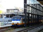 NS SGM-III Sprinter Triebzug 2957 Gleis 8 Haarlem 31-10-2018.

NS SGM-III Sprinter treinstel 2957 spoor 8 Haarlem 31-10-2018.