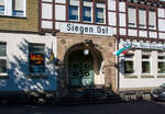 Der ehemalige Bahnhof Siegen Ost  bei km106,2 (1,7 km) der KBS 445 – Dillstrecke (Siegen–Gießen), heute Bierstube/Restaurant, hier am 27 Juni 2011.