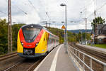   Der ET 349 (94 80 1440 349-7 D-HEB / 94 80 1441 849-5 D-HEB / 94 80 1440 849-6 D-HEB) ein dreiteiliger Alstom Coradia Continental der HLB (Hessische Landesbahn)  hat am 24.09.2018, als  RB 95