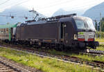 Die an die BLS Cargo AG vermietete X 4 E – 715 / 193 715-0  (91 80 6193 715-0 D-DISPO) der MRCE Dispolok GmbH (München) steht am 12.07.2022, mit einem RAlpin-ROLA-Zug nach Novara, beim