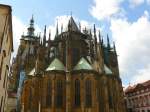 St.-Veits-Dom, voller Name Katedrla svatho Vta, Vclava a Vojtěcha) auf der Prager Burg.