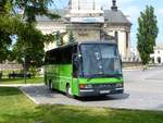 lkw-pkw-und-bus/614886/man-reisebus-vicheva-platz-zhovkva-ukraine MAN Reisebus Vicheva Platz Zhovkva, Ukraine 06-06-2017.

MAN reisbus op het Vicheva plein in Zhovkva, Oekrane 06-06-2017.