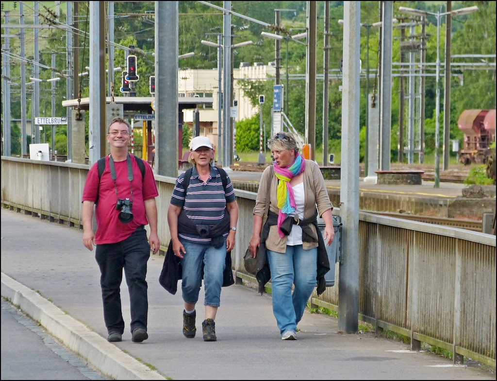 ... unterwegs zu unserem Bus. 16.06.2013 (Hans)