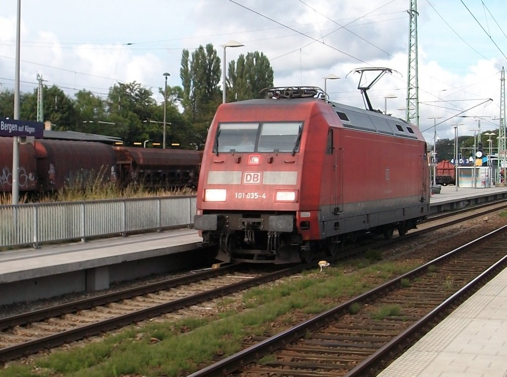 101 035 als Lz von Binz nach Stralsund am 27.August 2010,wo Sie am Abend den EC 378 Wien-Binz ab Stralsund bernahm.