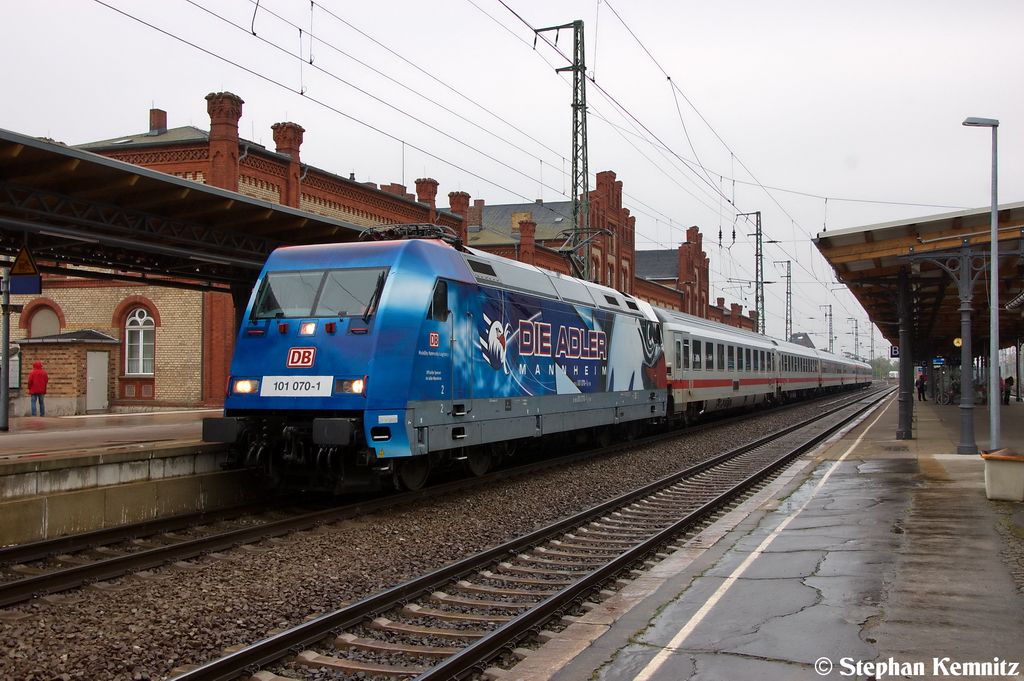 101 070-1  Die Adler Mannheim  mit dem IC 1923 von Berlin Sdkreuz nach Kln Hbf in Stendal. 12.10.2012