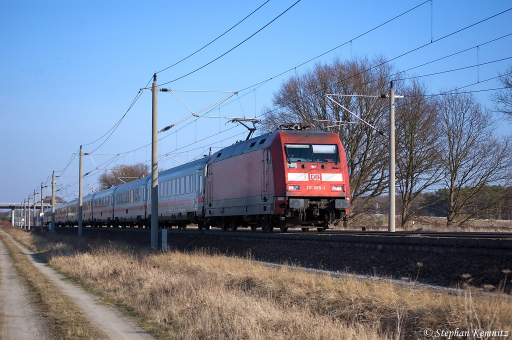 101 089-1 mit dem IC 142 von Berlin Ostbahnhof nach Schiphol (Airport) hier zwischen Growudicke und Rathenow. 06.03.2012