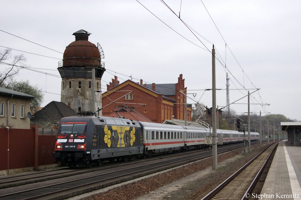 101 141-0  Bahn-Azubis gegen Hass & Gewalt  mit dem IC 140 von Berlin Ostbahnhof nach Schiphol (Airport) in Rathenow. 06.04.2011