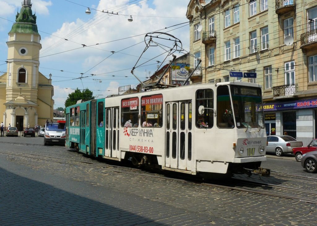 1047 Vul. Horodots'ka Lviv 15-06-2011.