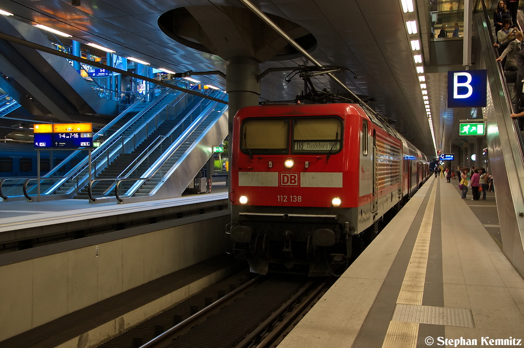 112 138 mit dem IRE25 (IRE 4278) von Berlin Hbf (tief) nach Magdeburg Hbf im Berliner Hbf(tief). Ab dem 09.12.2012 ist Schluss mit dem Magdeburg-Berlin-Express, wegen zu geringen Fahrgastzahlen wird der IRE nach zwei Jahren eingestellt. 14.08.2012