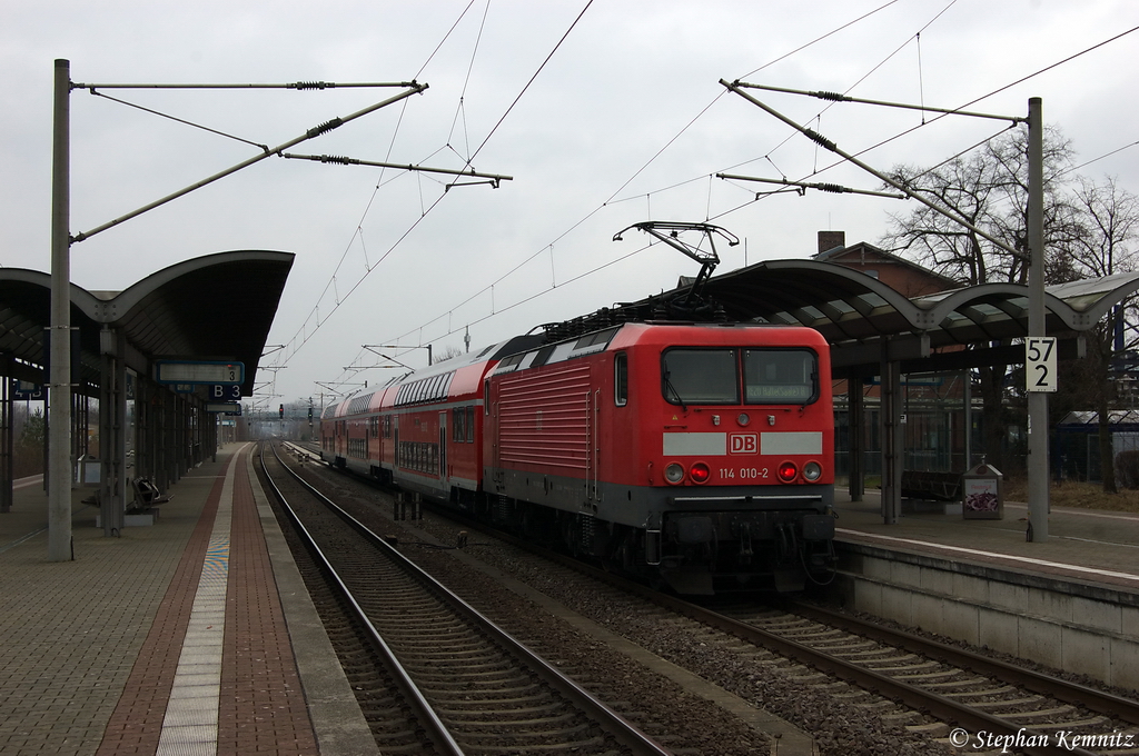 114 010-2 mit dem RE20 (RE 17711) von Uelzen nach Halle(Saale)Hbf in Salzwedel. 10.03.2012