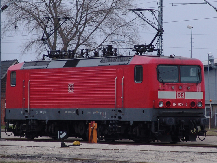 114 034-2 abgestellt im BW Rostock Hbf.(19.02.2011)