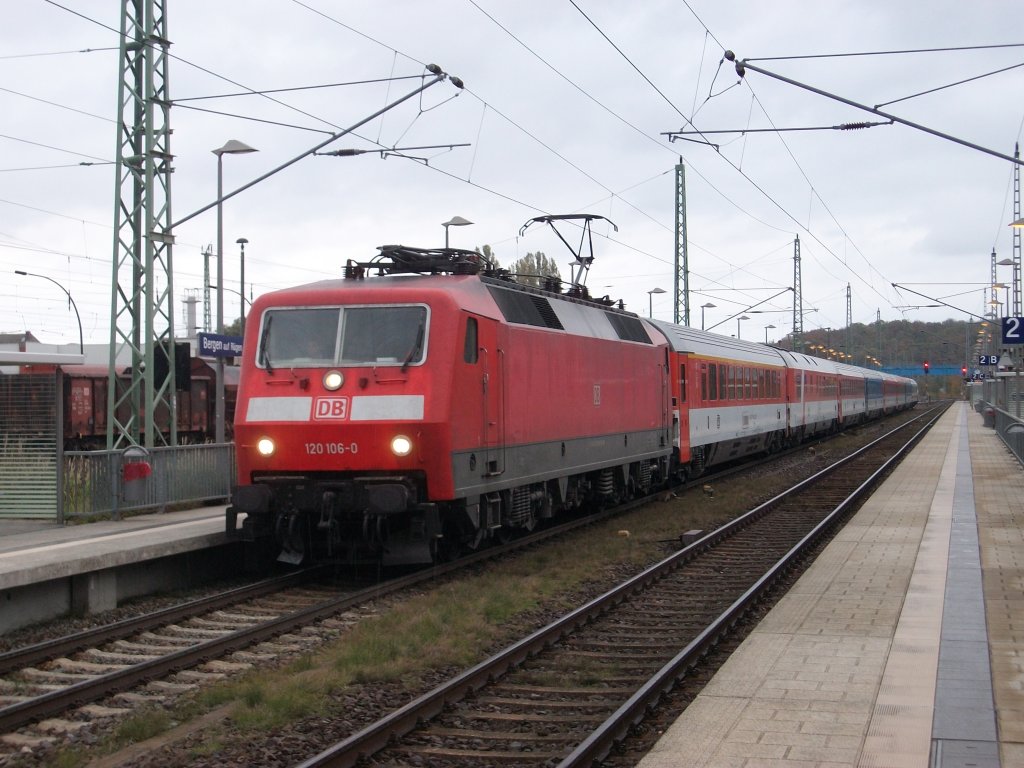 120 106 durfte am 24.Oktober 2010 das letzte Mal f�r 2010,den EC 379 Binz-Brno,bespannen.
