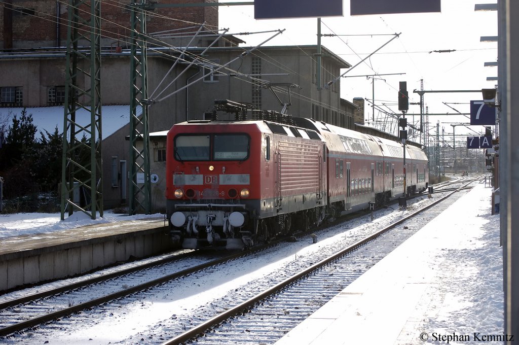 143 226-9 mit der RB (RB 36157) nach Burg(Magdeburg) in Magdeburg Hbf. 30.11.2010