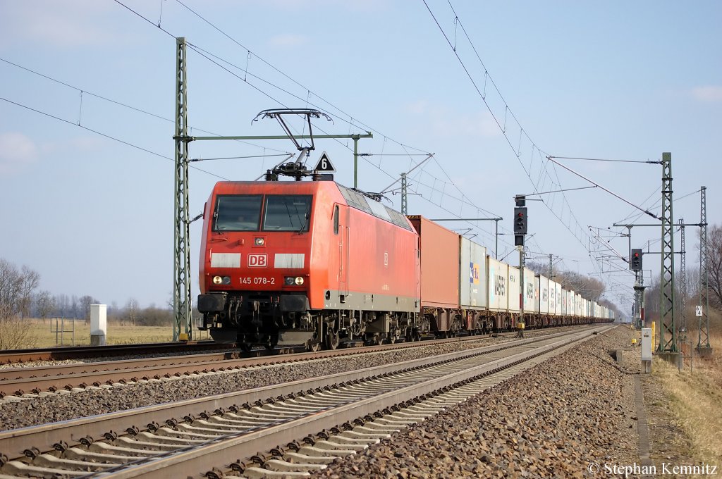 145 078-2 mit Containerzug in Friesack(Mark) in Richtung Neustadt(Dosse) unterwegs. 22.03.2011