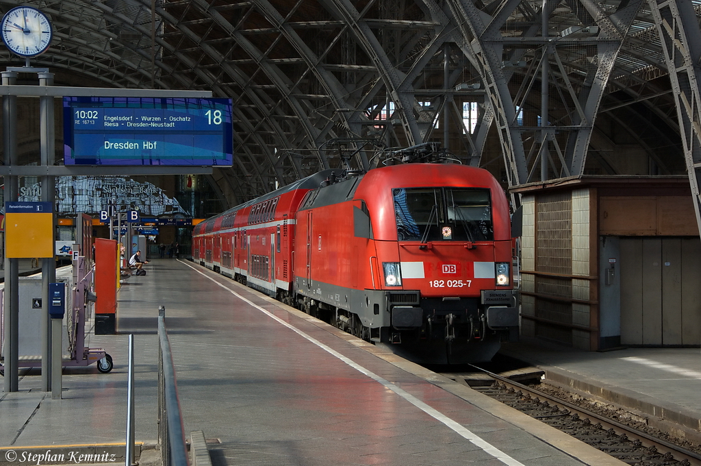 182 025-7 mit dem RE50  SAXONIA  (RE 16713) von Leipzig Hbf nach Dresden Hbf im Leipziger Hbf. 12.06.2012