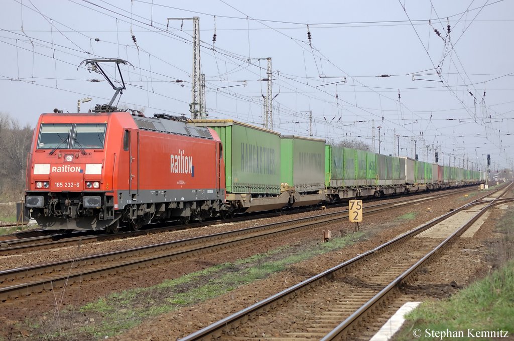 185 232-6 mit dem Hangartner Gterzug in Priort in Richtung Marquardt unterwegs. 05.04.2011