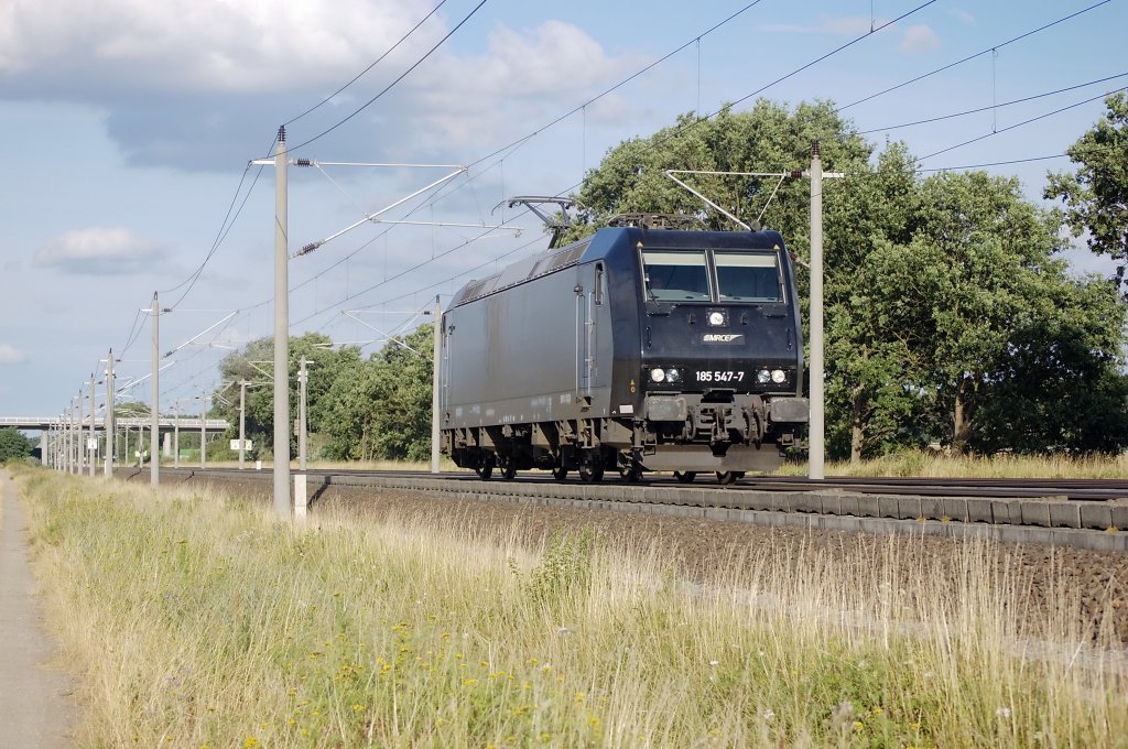 185 547-7 der MRCE als LZ zwischen Growudicke und Rathenow in Richtung Stendal. 25.07.2010