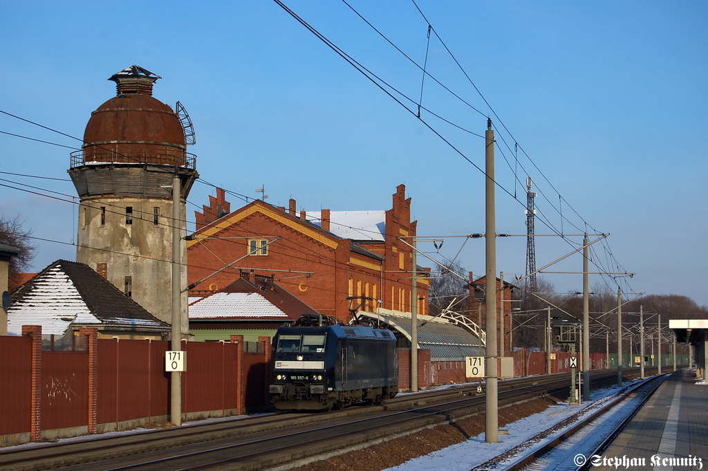 185 557-6 MRCE Dispolok GmbH fr CFL Cargo Deutschland GmbH als Lz in Rathenow in Richtung Stendal unterwegs. 08.02.2012