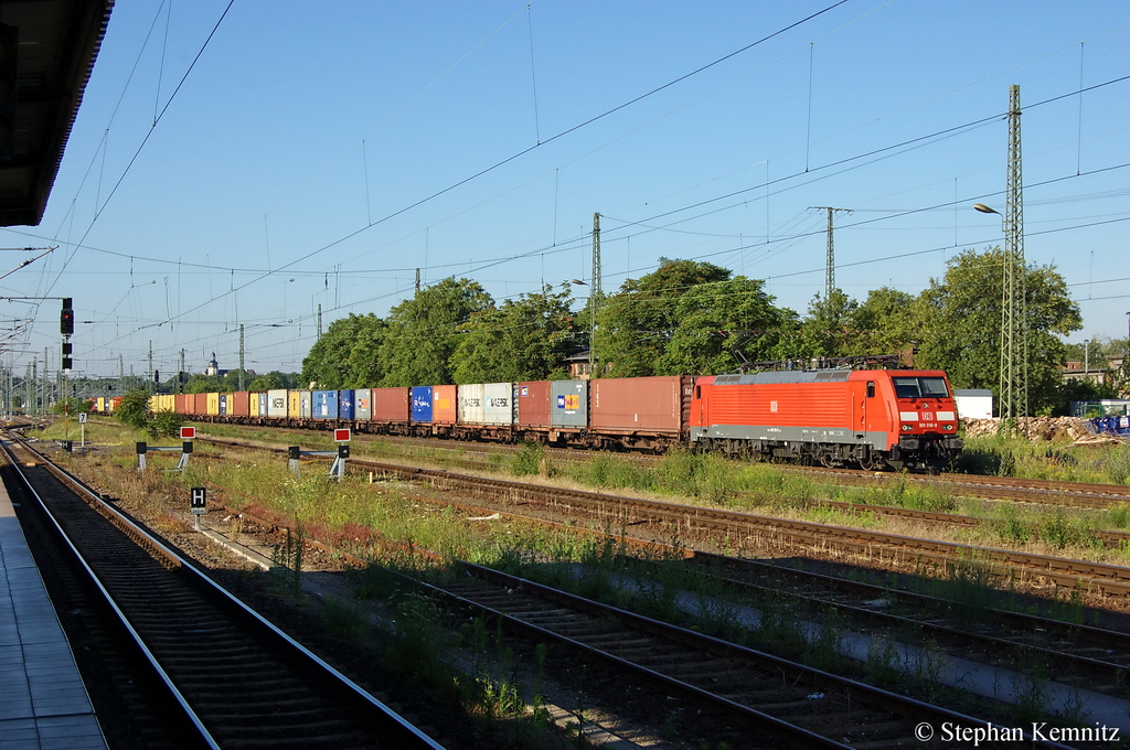 189 016-9 mit einem Containerzug in Magdeburg und fuhr in Richtung Magdeburg-Neustadt weiter. 28.06.2011