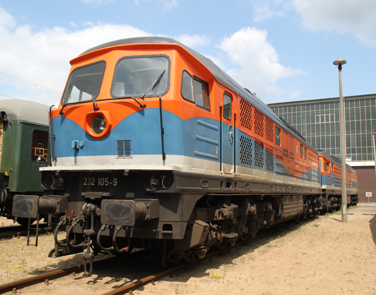 232 105-9 abgestellt im Bahnwerk Neustrelitz(Netinera Werke GmbH)Aufgenommen am 17.06.2011