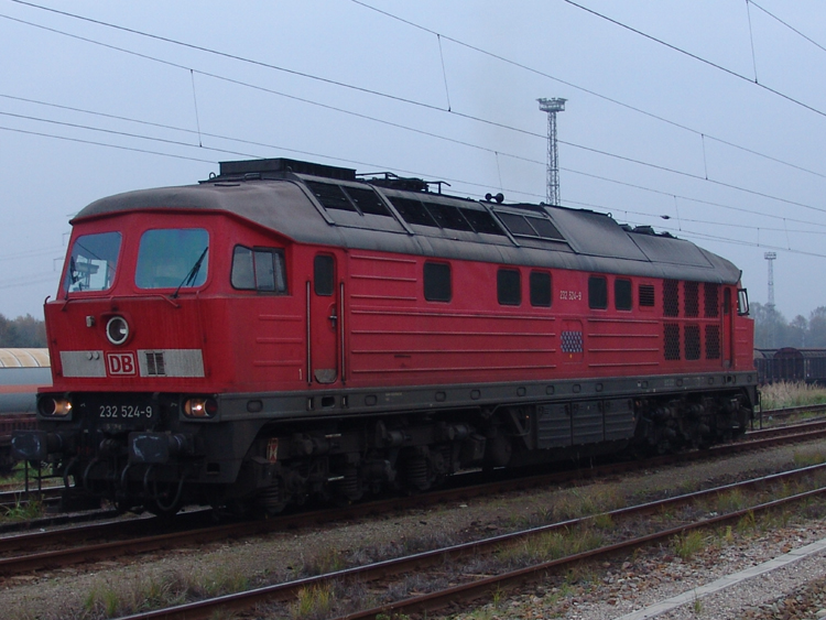 232 524-9 beim Rangieren in Hhe Hp Rostock-Toitenwinkel am 26.10.09