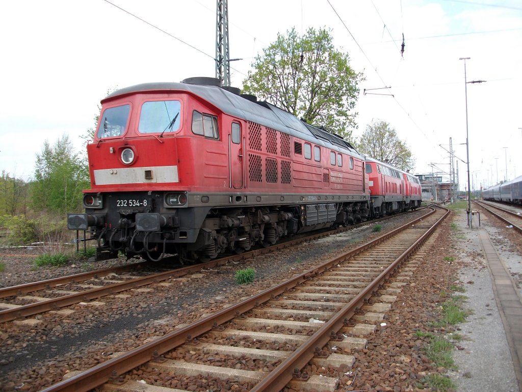 232 534 und 218 834 und 218 835 am 01.Mai 2010 in Berlin Grunewald.