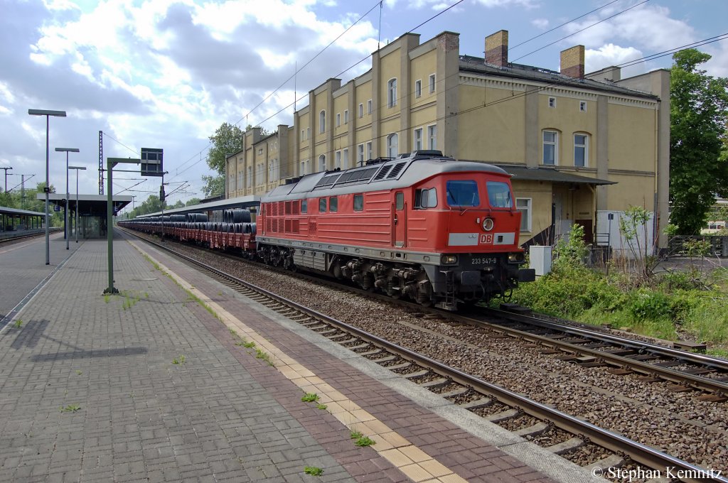 233 547-9 mit einem Drahtrollenzug aus Brandenburg-Altstadt in Brandenburg. 13.05.2011