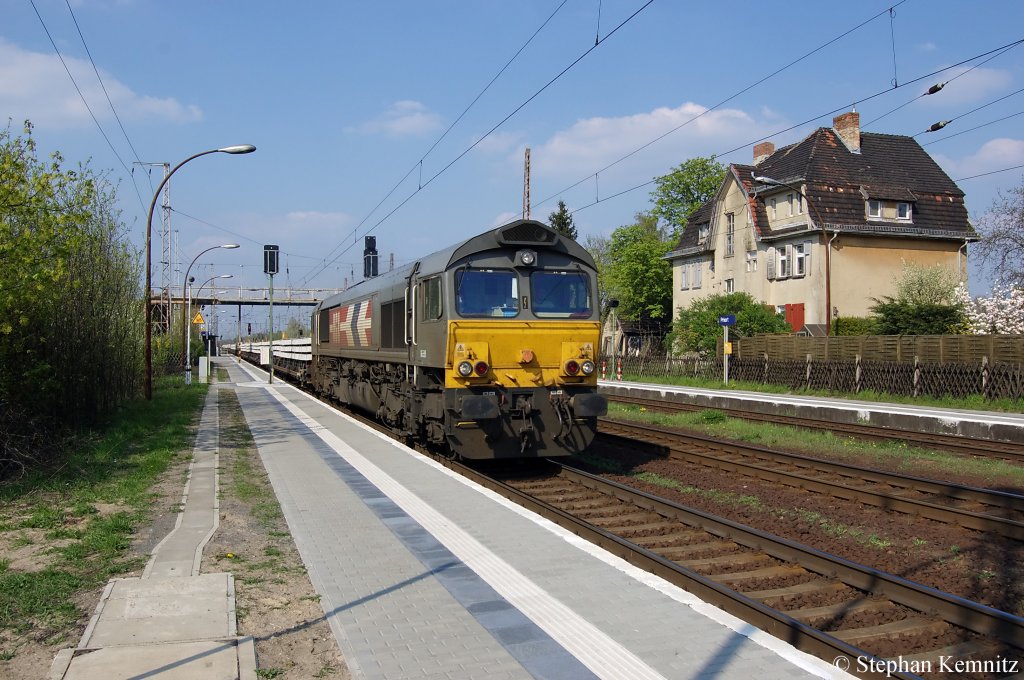 266 038-9 MRCE mit Schwellenzug in Priort in Richtung Marquardt unterwegs. 19.04.2011