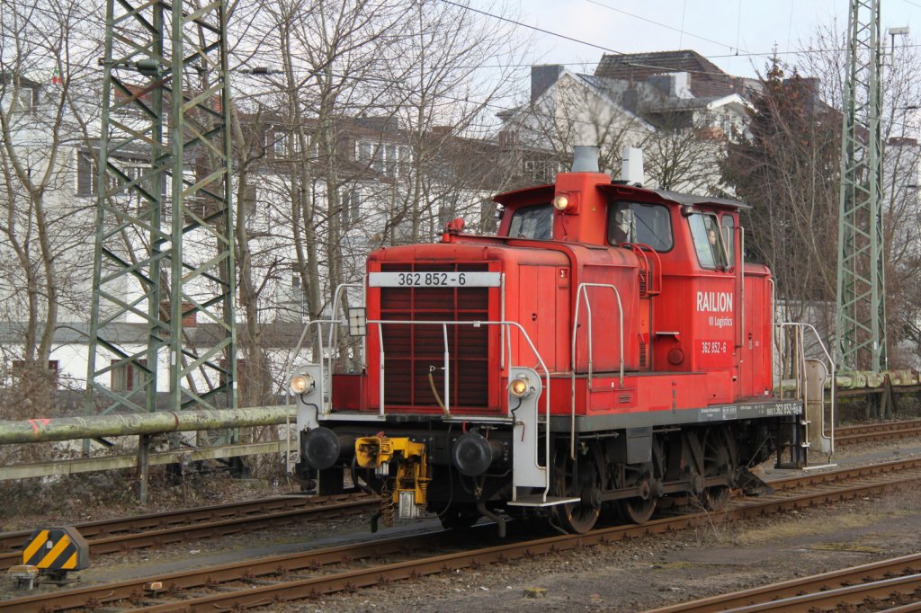 362 852-6 beim Rangieren im Bremer Hbf.10.03.2012