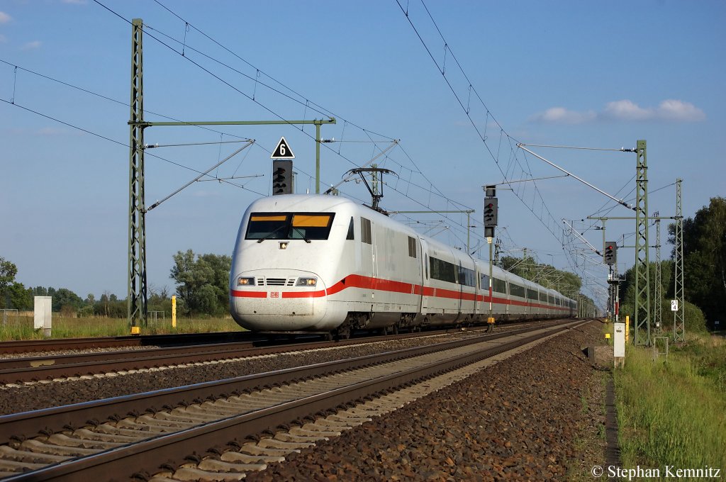 401 064-1 als ICE 706 von Berlin Sdkreuz nach Hamburg-Altona in Friesack(Mark). 25.05.2011