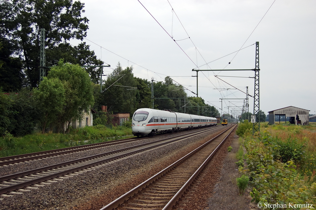 411 511-9  Hansestadt Wismar  als ICE 1507 von Hamburg-Altona nach Leipzig Hbf in Friesack(Mark). 28.07.2011