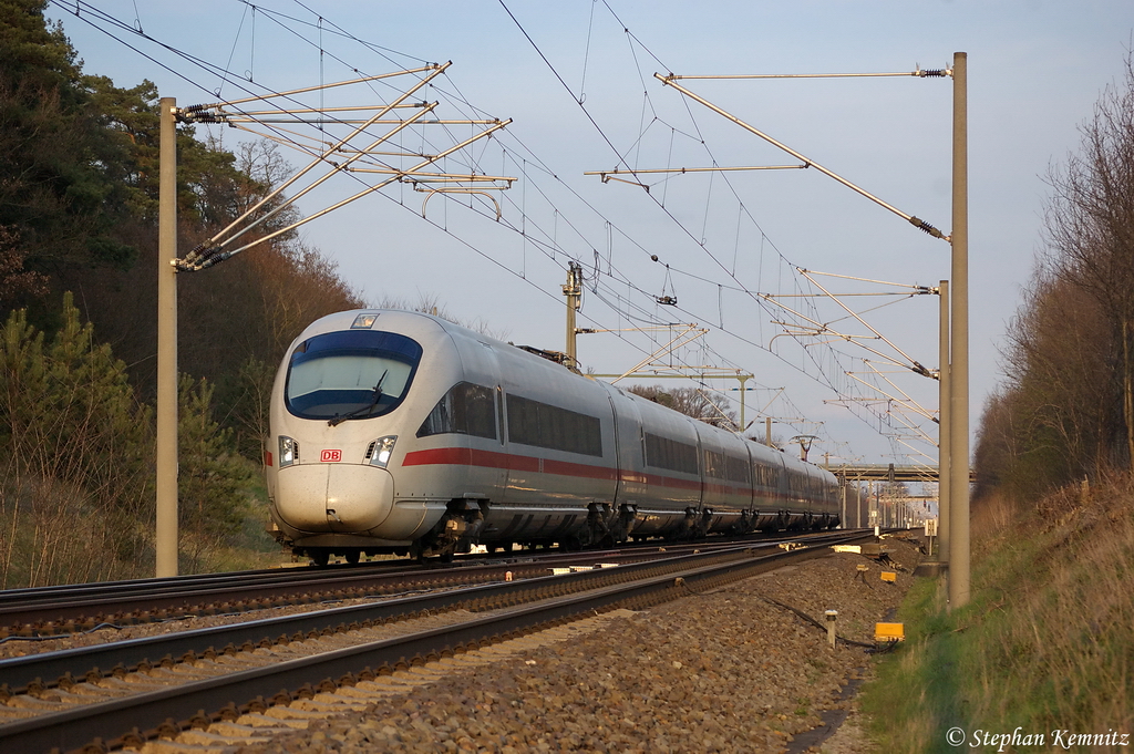 411 560-6  Markt Holzkirchen  als ICE 1677 von Berlin Ostbahnhof nach Karlsruhe Hbf, bei Nennhausen. 14.04.2012