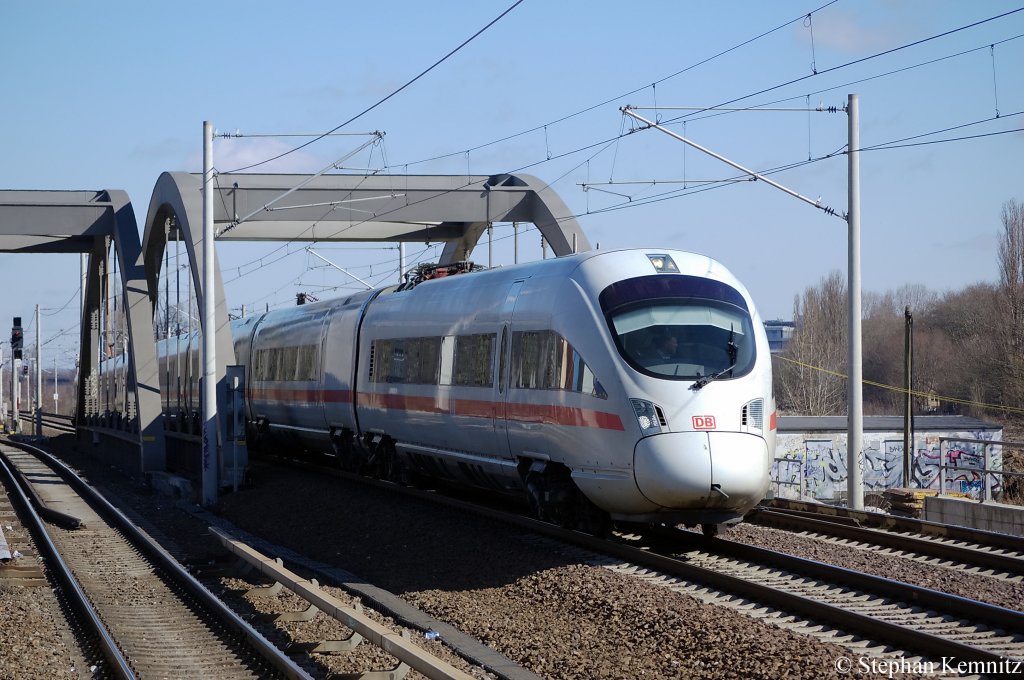 411 578-8  Ostseebad Warnemnde  als ICE 1611 von Warnemnde nach Mnchen in Berlin-Pankow. 19.03.2011