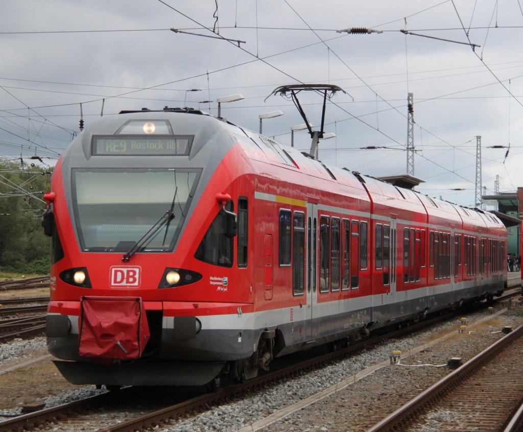 429 526-7 beim Rangieren im Rostocker Hbf.10.08.2012