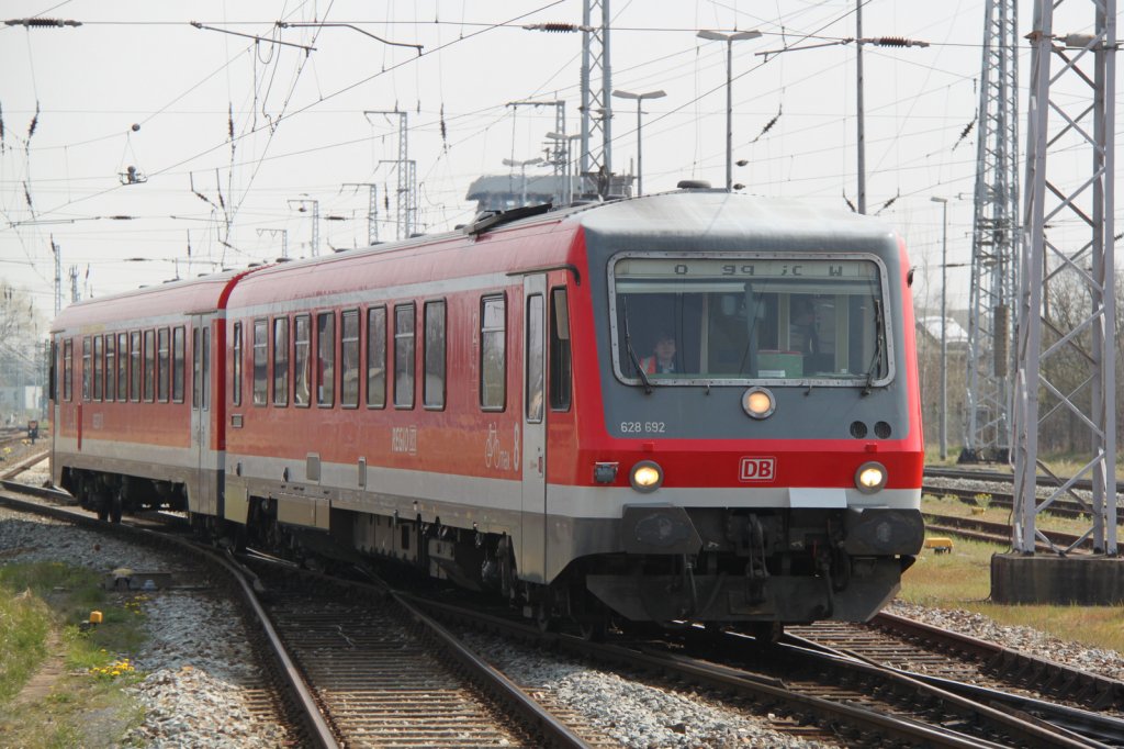 628 692-5 wurde als S3 von Rostock Hbf nach Rostock-Seehafen/Nord im Rostocker Hbf bereitgestellt.20.04.2012