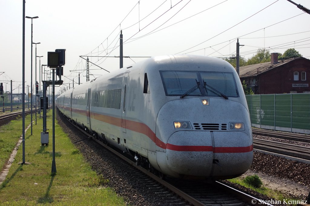 808 033-5  Ulm  & 808 039-2  Essen  als ICE 549 von Kln Hbf nach Berlin Hbf(tief) durchfahren den Bahnhof Rathenow Heute auf Gleis 1. 29.04.2011