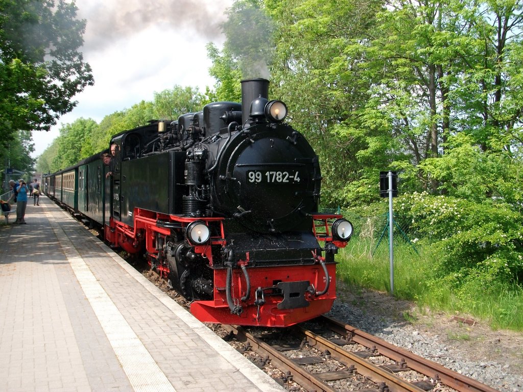 99 1782 hat am 09.Juni 2010 das Ziel Lauterbach Mole erreicht.Am Schlu lief 251 901.