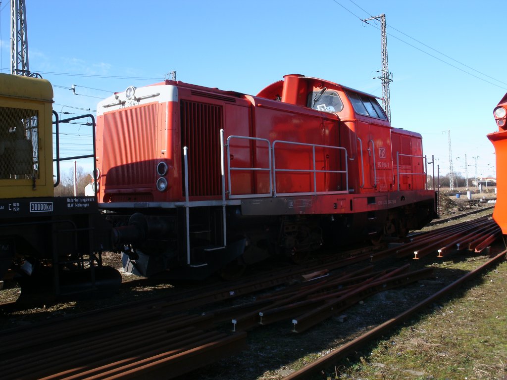 Am 12.Februar 2011 brauchte 212 094 mit der Schneeschleuder in Stralsund nicht ausrcken.