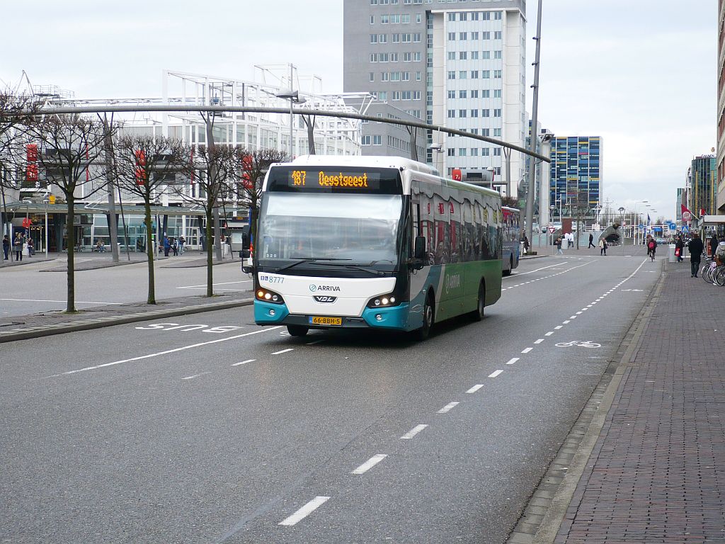 Arriva Bus 8777 DAF VDL Citea LLE120 Baujahr 2012. Stationsplein Leiden 16-02-2013.

Arriva bus 8777 DAF VDL Citea LLE120 bouwjaar 2012. Stationsplein Leiden 16-02-2013.