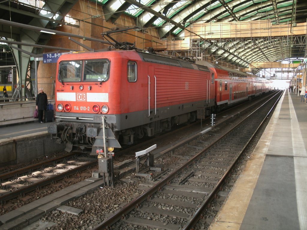 Bereits zum zweiten Mal sah ich 114 010,am 29.Oktober 2011,im Berliner Ostbahnhof.