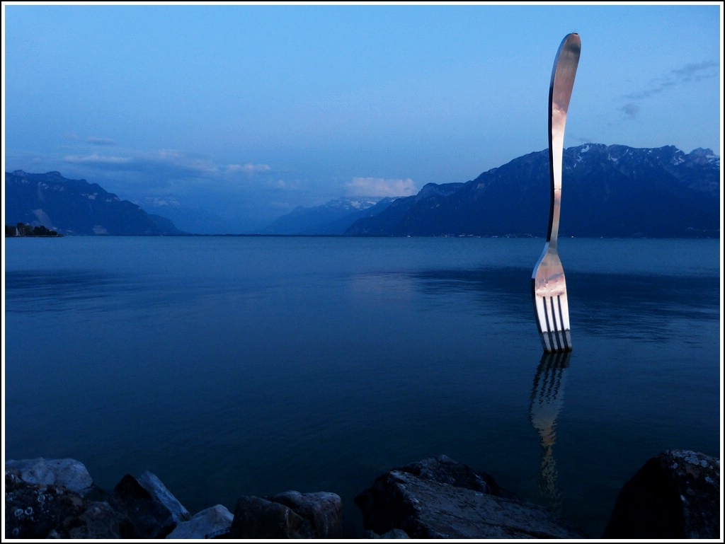 Blaue Stunnde am kleinen See. Vevey, 28.05.2012 (Jeanny) 