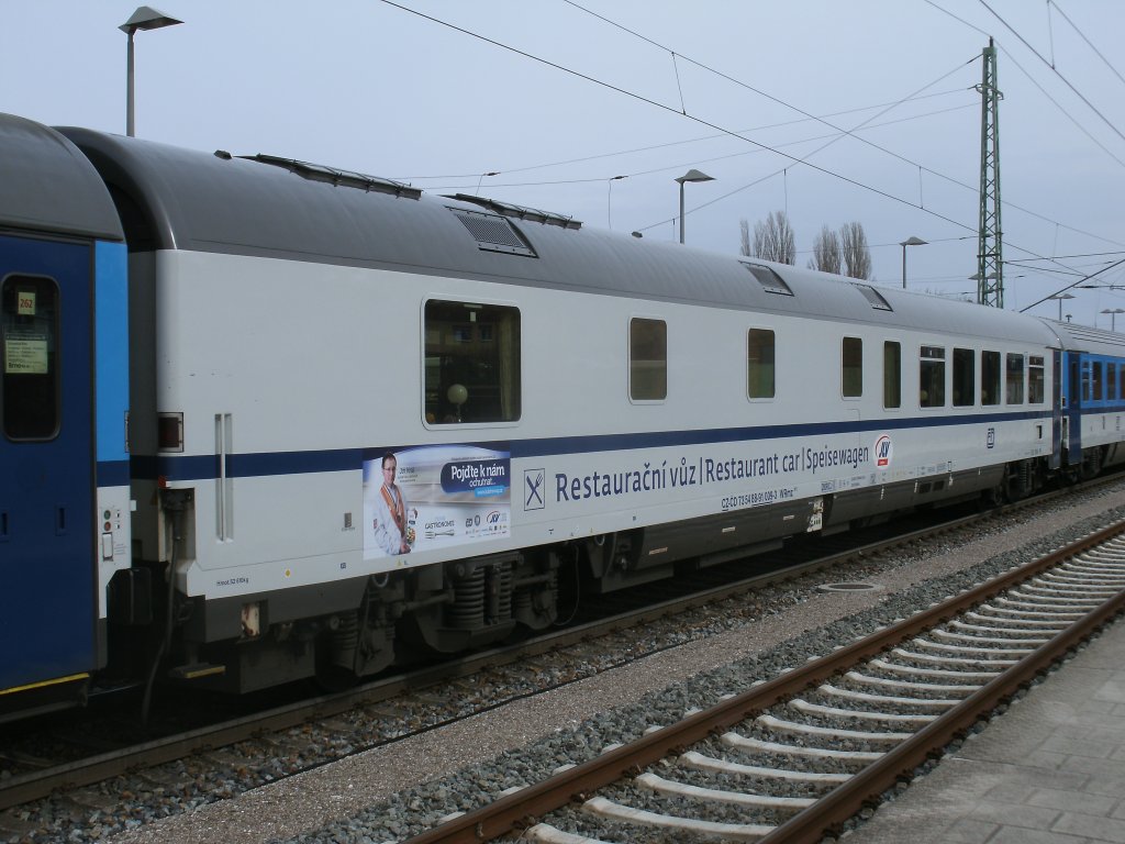 CD Speisewagen WRmz 73 54 88-91 009-3 im EC 379 Binz-Brno am 26.Mrz 2012.