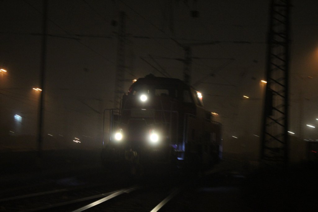 DB 261 028-5 Rangiert in Hamburg Moorburg am 09.11.2011