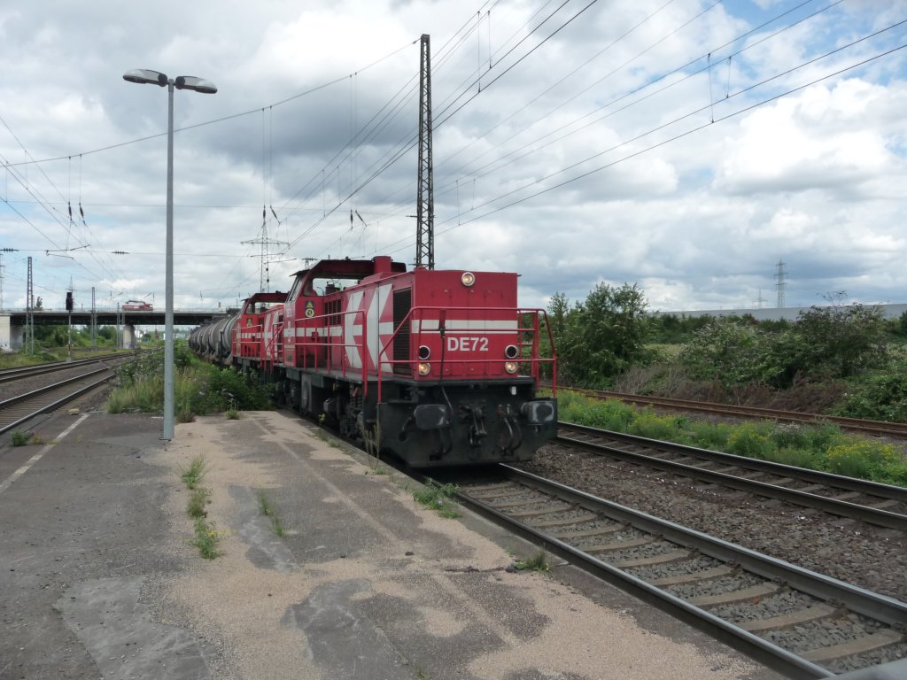 DE72 (98 80 0272 010-6 D-HGK) zeigt sich am 06.08.2012 im Bahnhof H�rth-Kalscheuren.