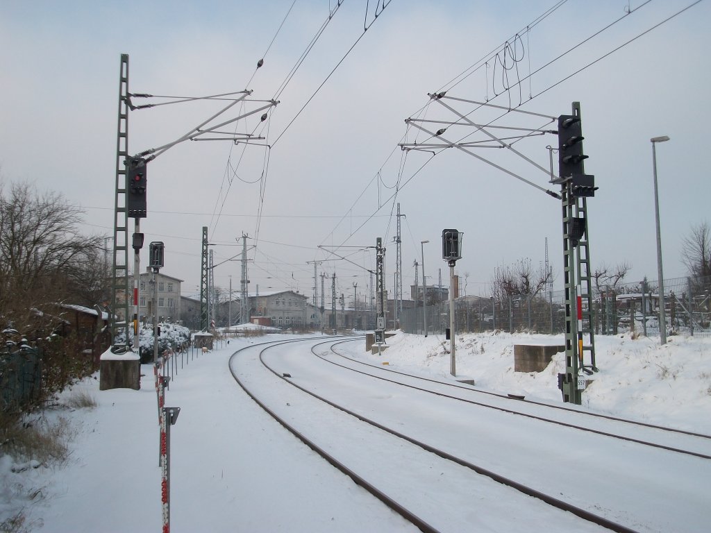 Die Einfahrsignale 555 links und 557 rechts von Rostock Hbf aus Richtung Dahlwitzhof.