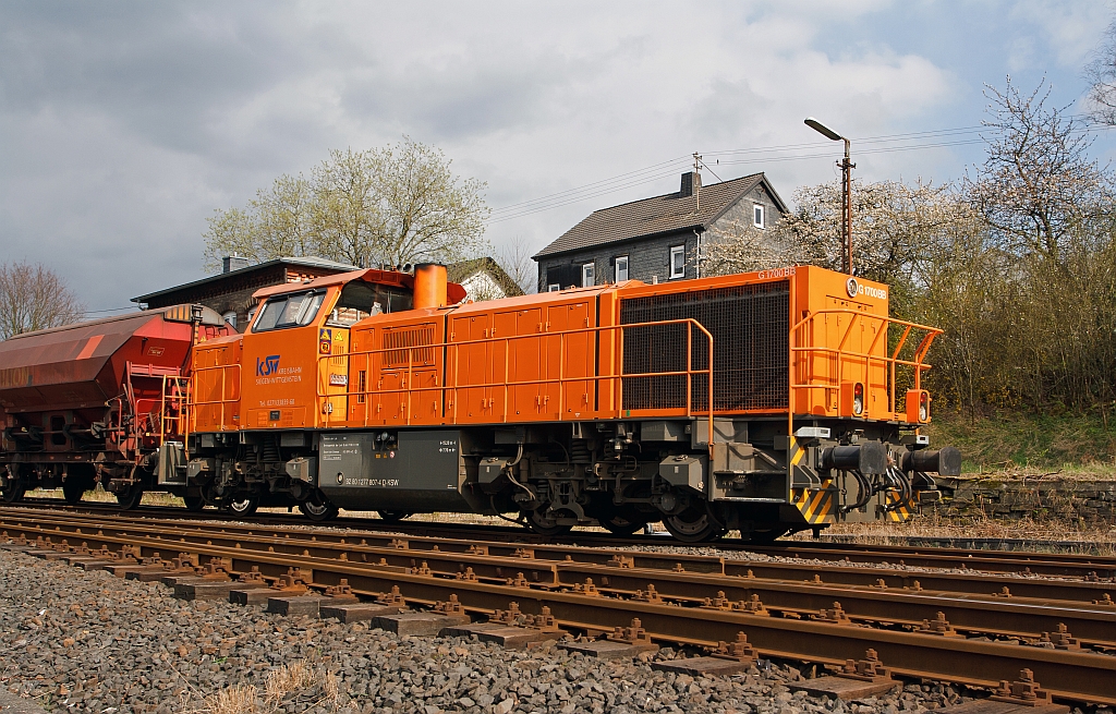 Die Lok 46 der KSW (Kreisbahn Siegen-Wittgenstein), eine Vossloh G 1700 -2 BB (eingestellt als 92 80 1277 807-4 D-KSW),  am 16.04.2012 in Herdorf. Die Lok wurde 2008 bei Vossloh unter der Fabriknummer 5001680  gebaut.