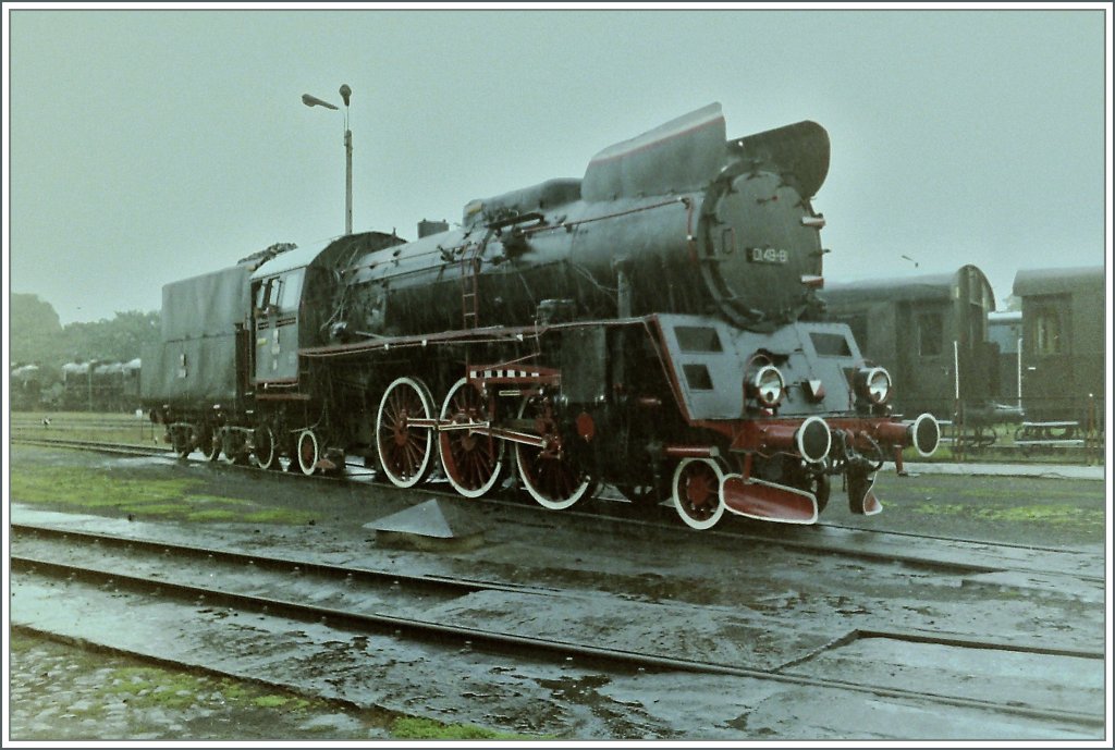 Die PKP Ol 49-81 in Wolstyn.
(Gescanntes Negativ) 28. Aug. 1994